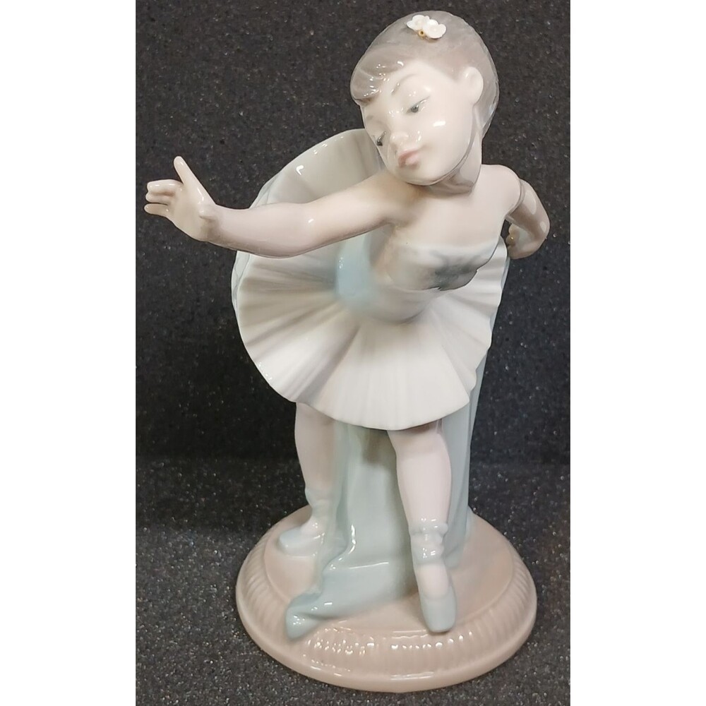 NAO by Lladro Ballerina Dancer Figurine – Handmade Porcelain – Spain